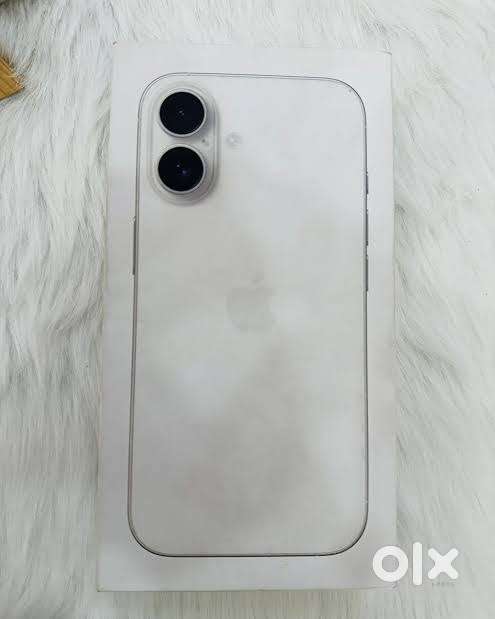Iphone  16 128gb white 3 piece left sealed box pack