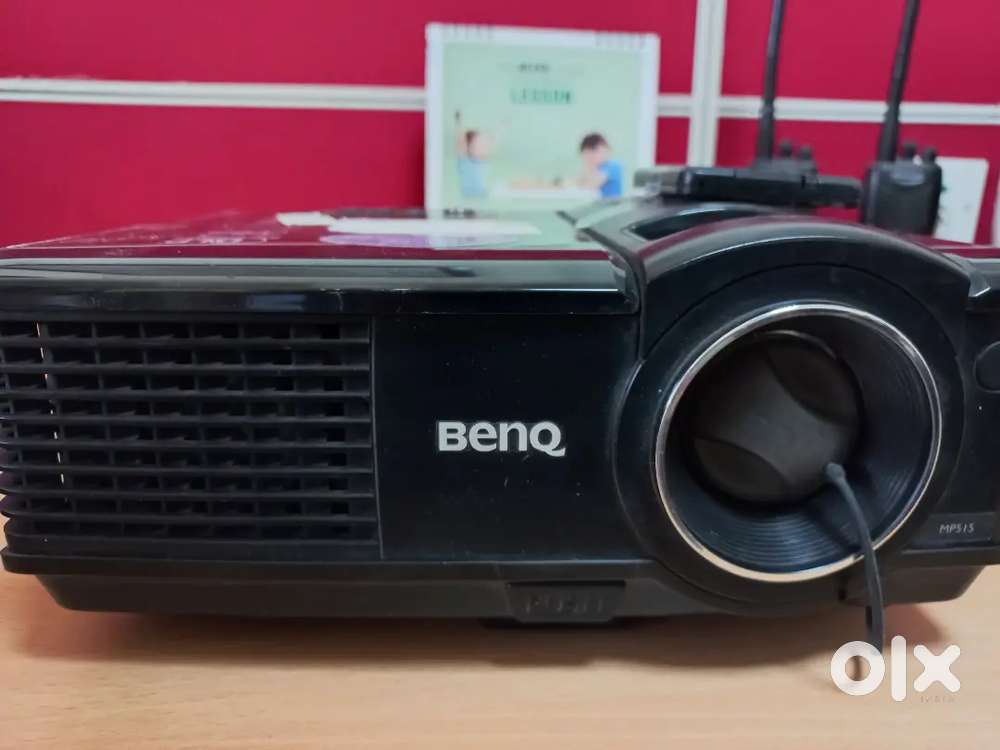 PROJECTOR AVAILABLE FOR SALE WORKING GOOD CONDITION.