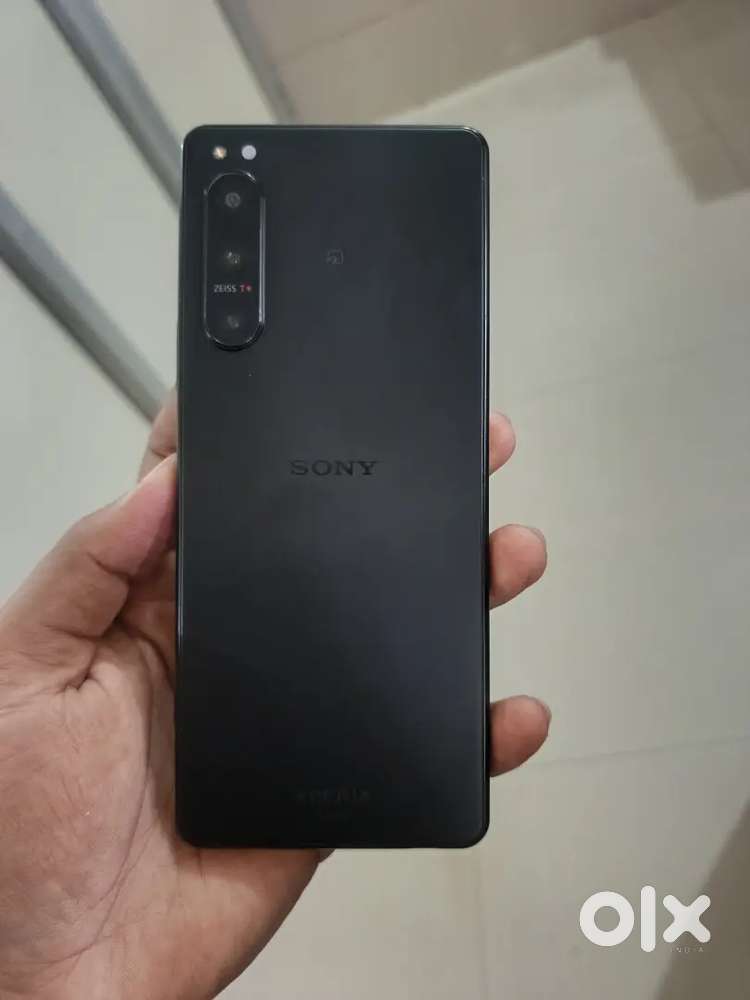 Sony Xperia IV - 8GB RAM / 128GB Storage (Used, International Model)