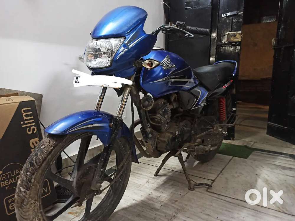 Dream Yuga blue black colour in perfect ready to go condition
