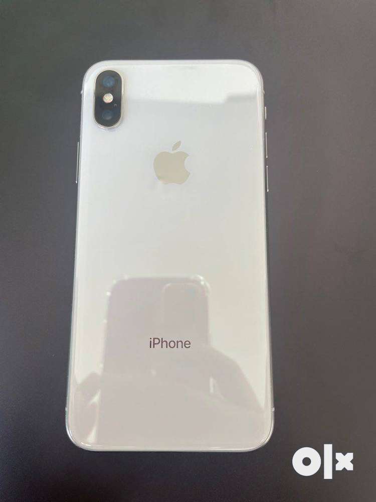 iPhone 11 (100% Condition!! With Bill & Charger) FLAT DISCOUNT OF 70%