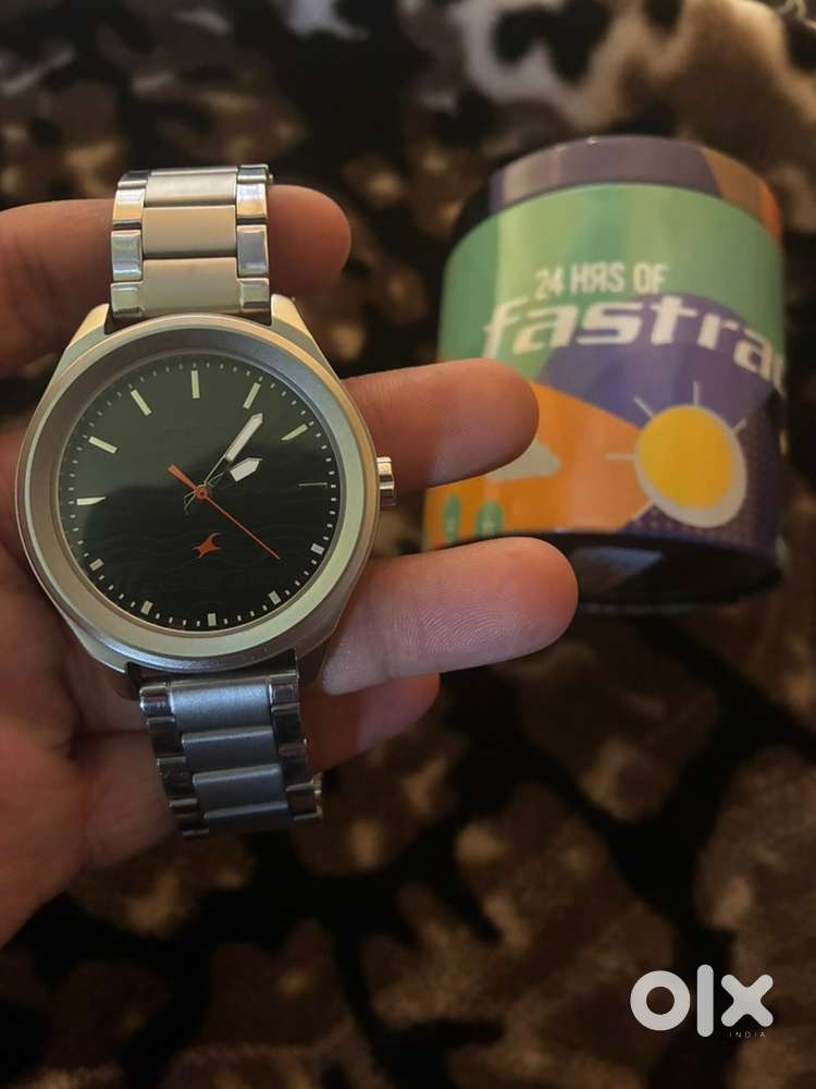 Selling my fastrack sunburn series watch