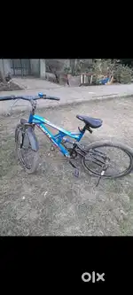 Avon cycle with disc brake, smooth brake functioning, very less used