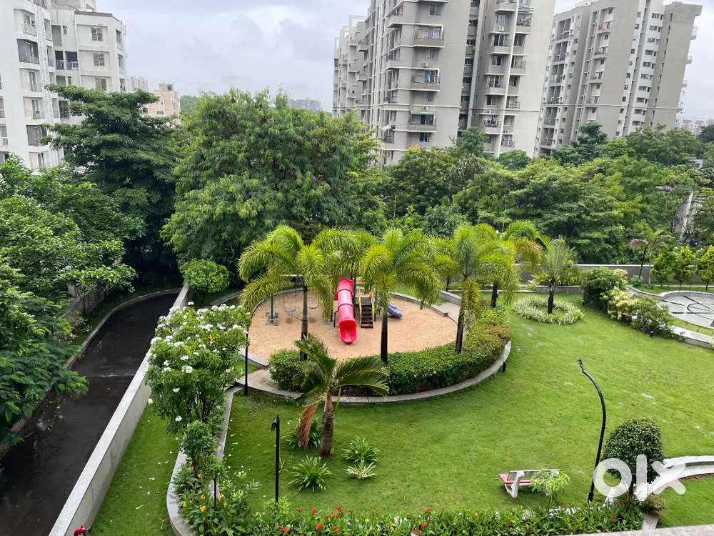 Spacious 3 BHK prime location flat for sale