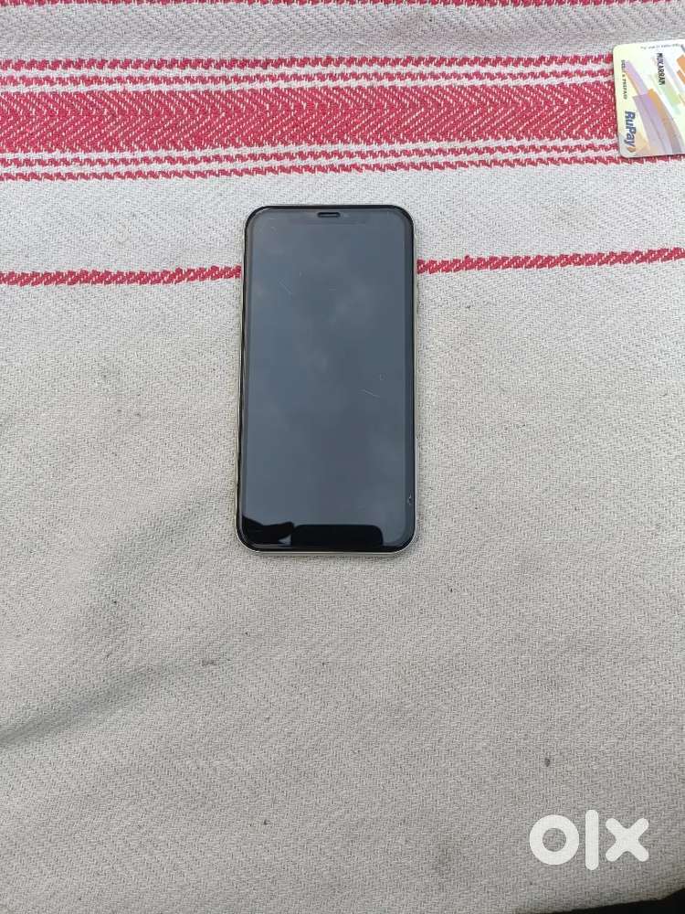 iPhone 11  4/64  4G
