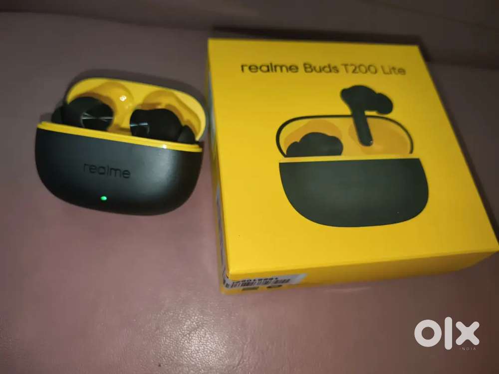 Brand new Realme earbuds
