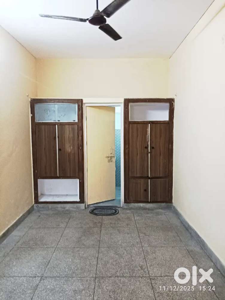 2-room set independent in aliganj