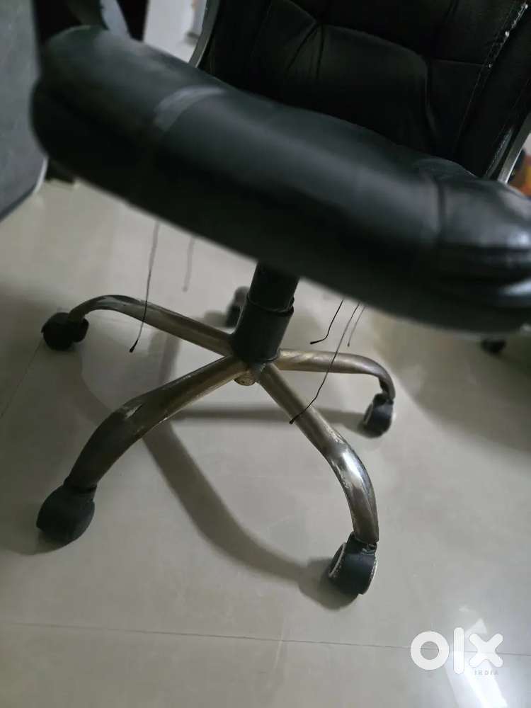 Manager chair