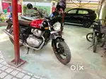 INTERCEPTOR 650 mint condition 3 pairs of exhaust included