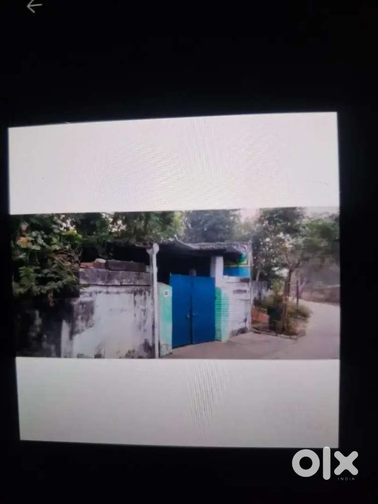 A house in 8inc line colony, for sale