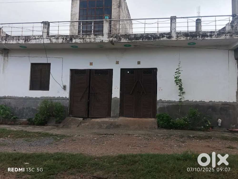 Beautiful house in 150 gaj plot