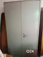 ALMIRAH 6.5 FT. FULL SIZE