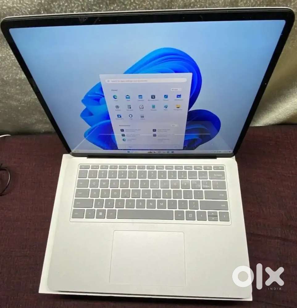 Microsoft Surface Studio Laptop 14'' (256GB SSD Intel Core i5-11300H