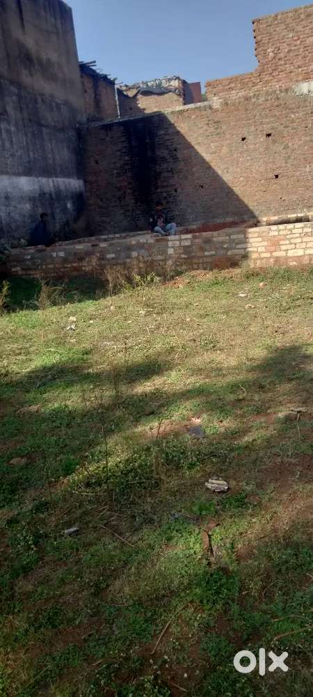 Arjent sell Karna hai ek no. Plot hai laal muram wala maniyar me