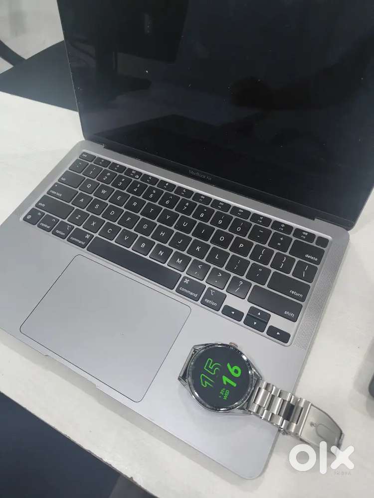 Apple laptop & fireboltt watch
