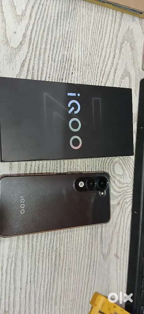 Vivo iQOO 5G Mobile