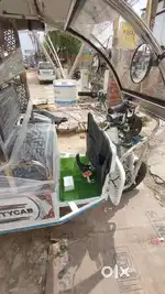 ई-रिक्शा किराए हेतु ईमानदार ड्राइवर की जरूरत।