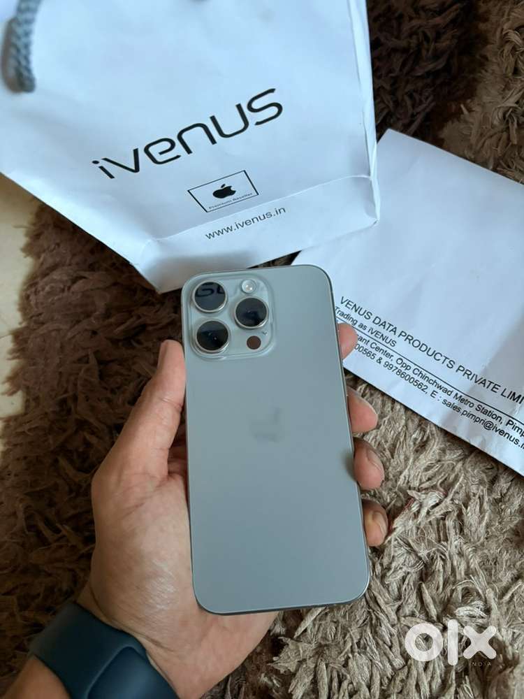 Iphone 15 pro 128 gb , natural titanium , best condition scratchless