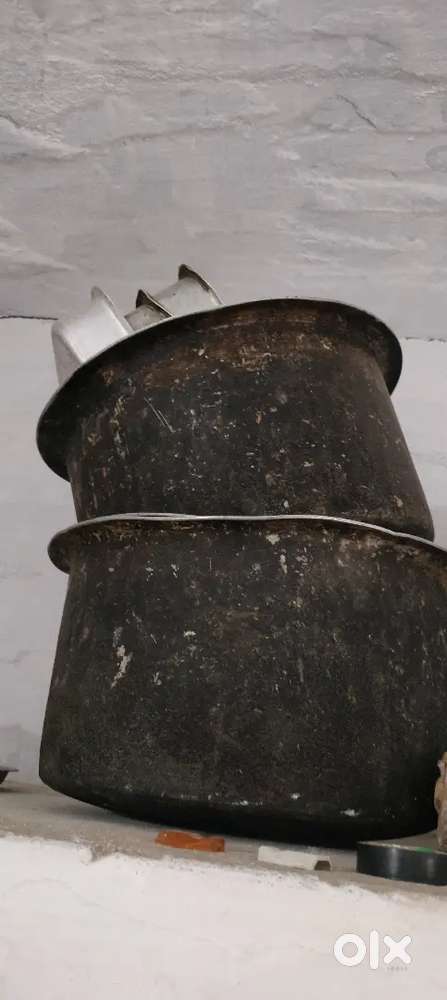 5psc silver bagone and 1, iron Big kadai