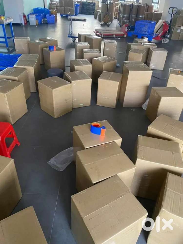 Vacancies available in warehouse company