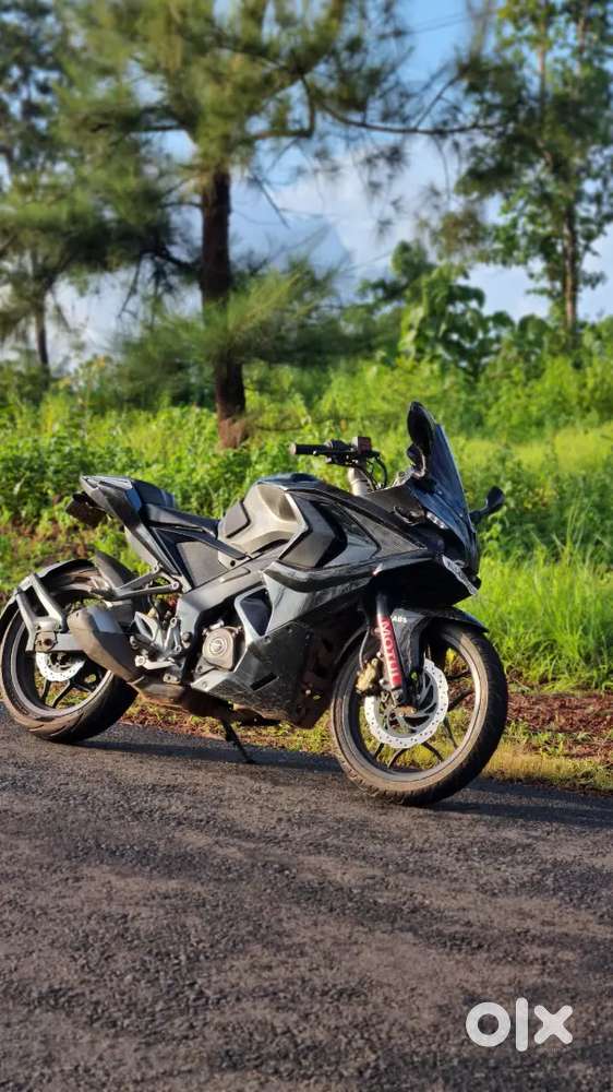 Pulsar RS 200 neat condition,  some scratchs, new tyres 90% well neat