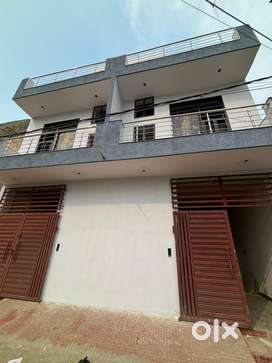 In 50 gaj -2 manjil new brand house