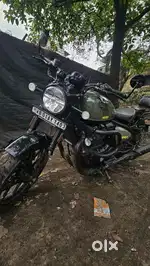 Royal enfield shotgun 650 in green drill color