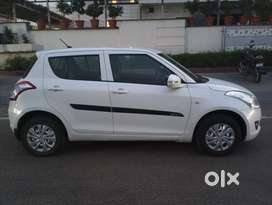 Maruti Suzuki Swift LXI Optional-O, 2015, Petrol