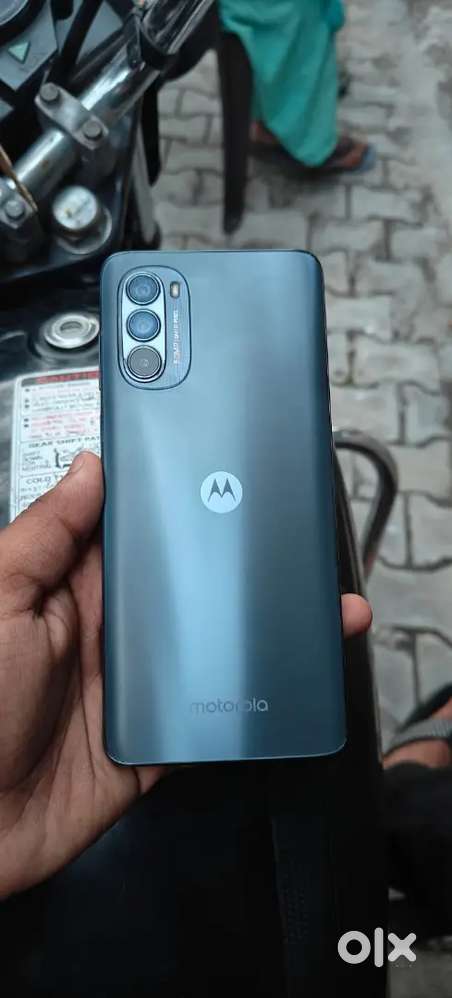 Koi kami nhi hai all ok phone abhi tk kuch change nhi hua na hi tuta h