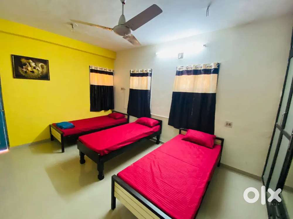 Clean & neat boys pg+ full fecilitys, fully furnice in hari nagar