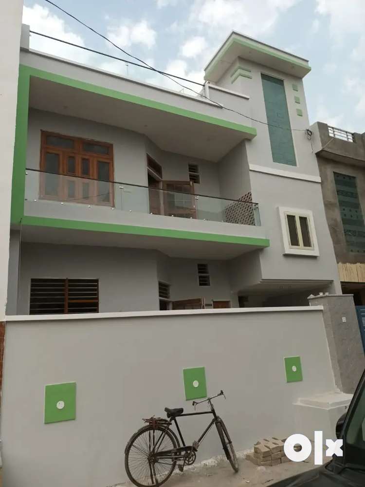A double story 7 room house well furnised in207 gaj azad nagar hisar