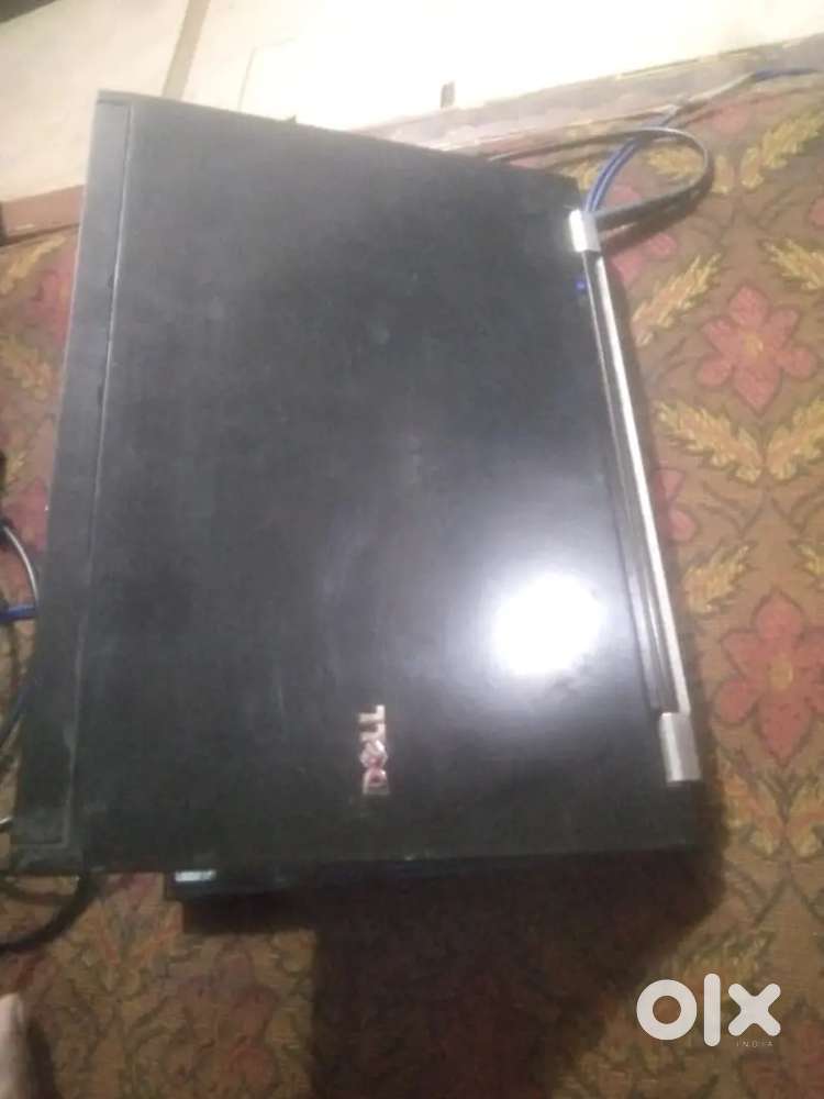 Dell I 3 proses 4 gb ram 256 hard diskdell black 2gb ram 256 hard disk