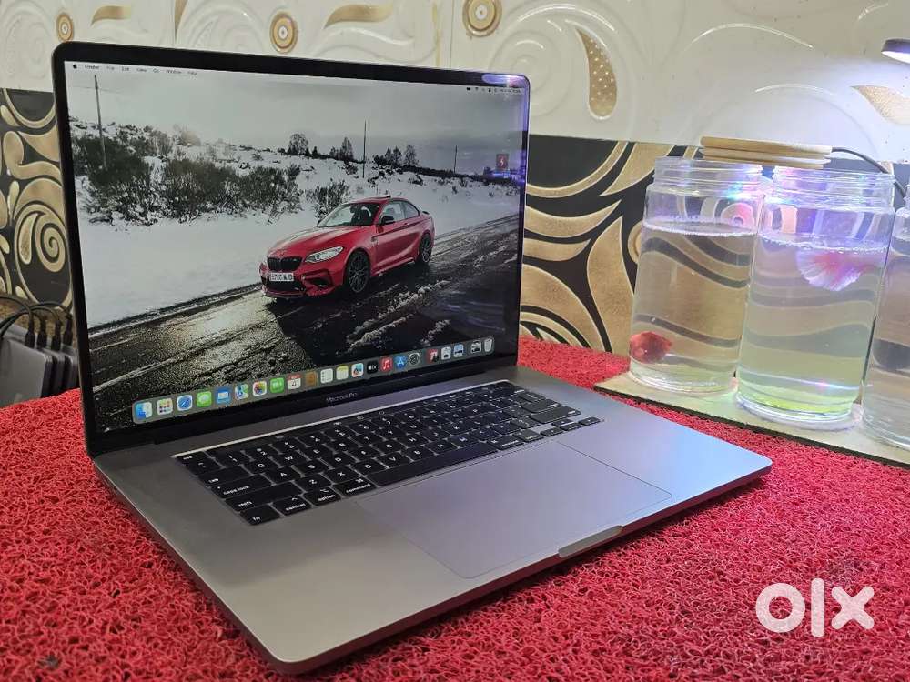 Apple Macbook Pro 2021 i7 16gb 512gb 5.5gb Graphics 16inch Retina