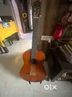 C100 -Yamaha guitar