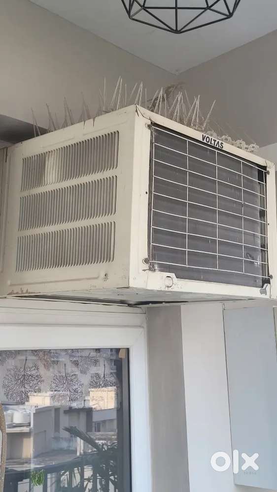 Voltas window ac 1 ton 5 star in excellent condition