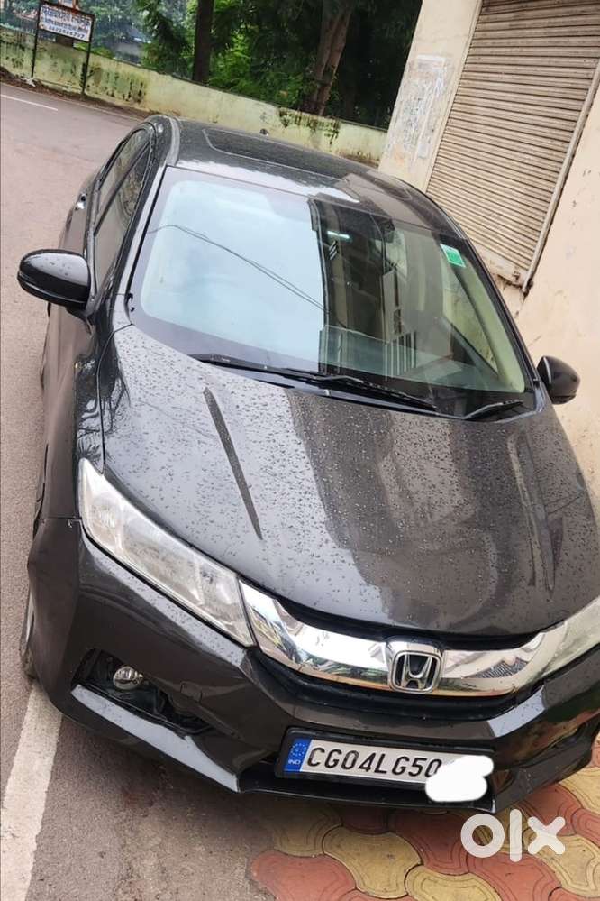 Honda City 2016 Petrol 103000 Km Driven with sun roof insurance valid