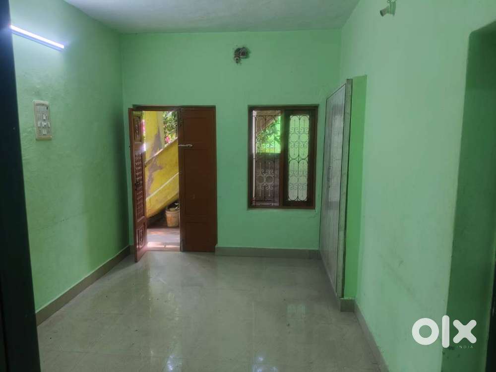Double Bed Room in West Mambalam