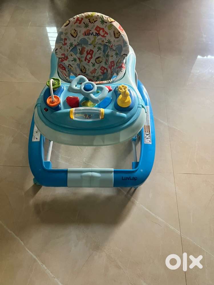 Baby walker 1200/-