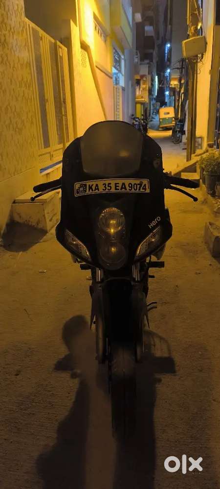 Hero Karizma z