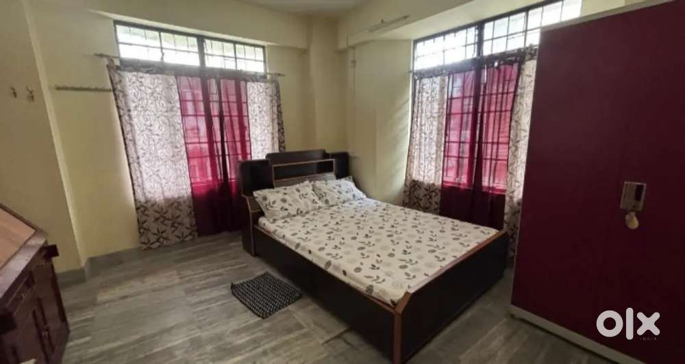 Furnished two bhk flat zoo road near city centre