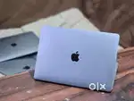 Apple Macbook Pro i7 16GB Ram 256GB Apple SSD 2019 Manufacturing