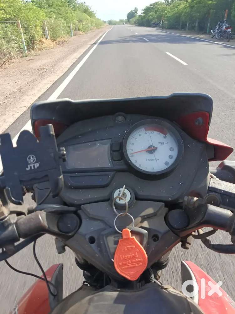 RTR Apache red colour good condition injan mein koi Kami nahin hai