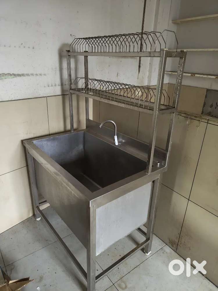 Resturant kutchen steel tables and washing counter chinese stove