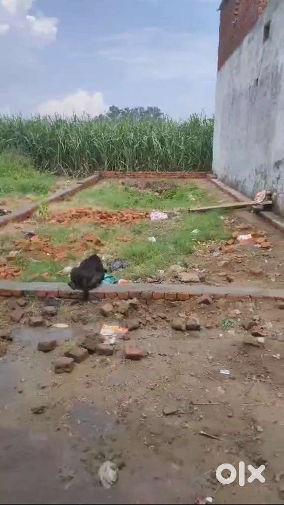 100 GAJ PLOT FOR SALE