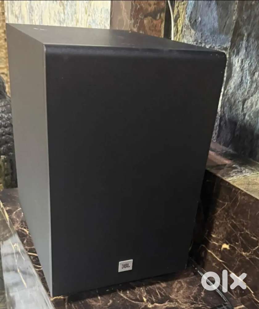 JBL Cinema SB 270 subwoofer with bluetooth sound bar