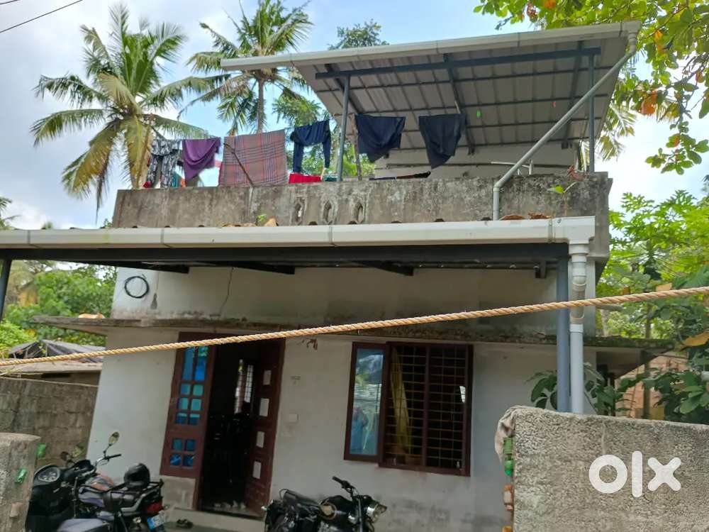 4 സെന്റ് സ്ഥലവും 800 സ്ക്യർ ഫിറ്റ് വീടും മൊത്തം 1600000 സ്ഥലം കിള്ളിമ