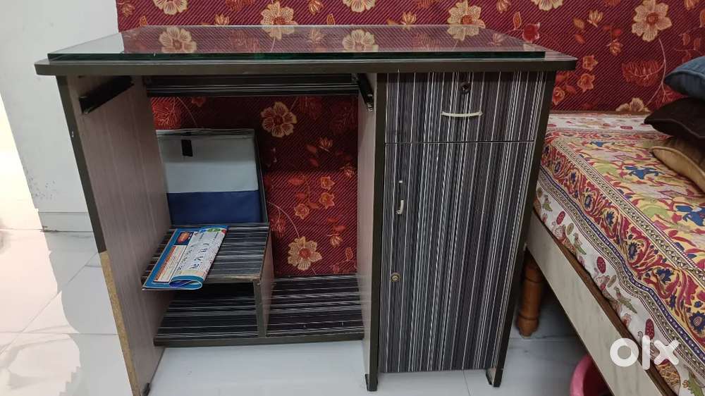 Computer table / study table