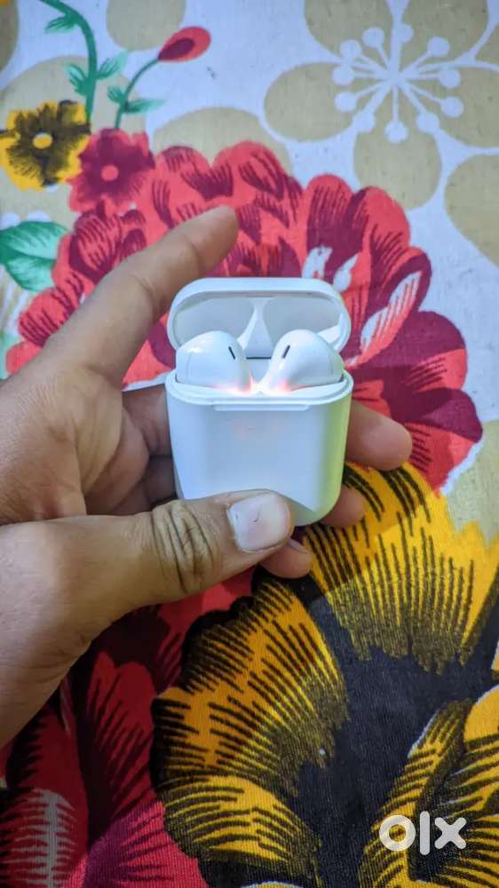 Wireless headphones (i12)