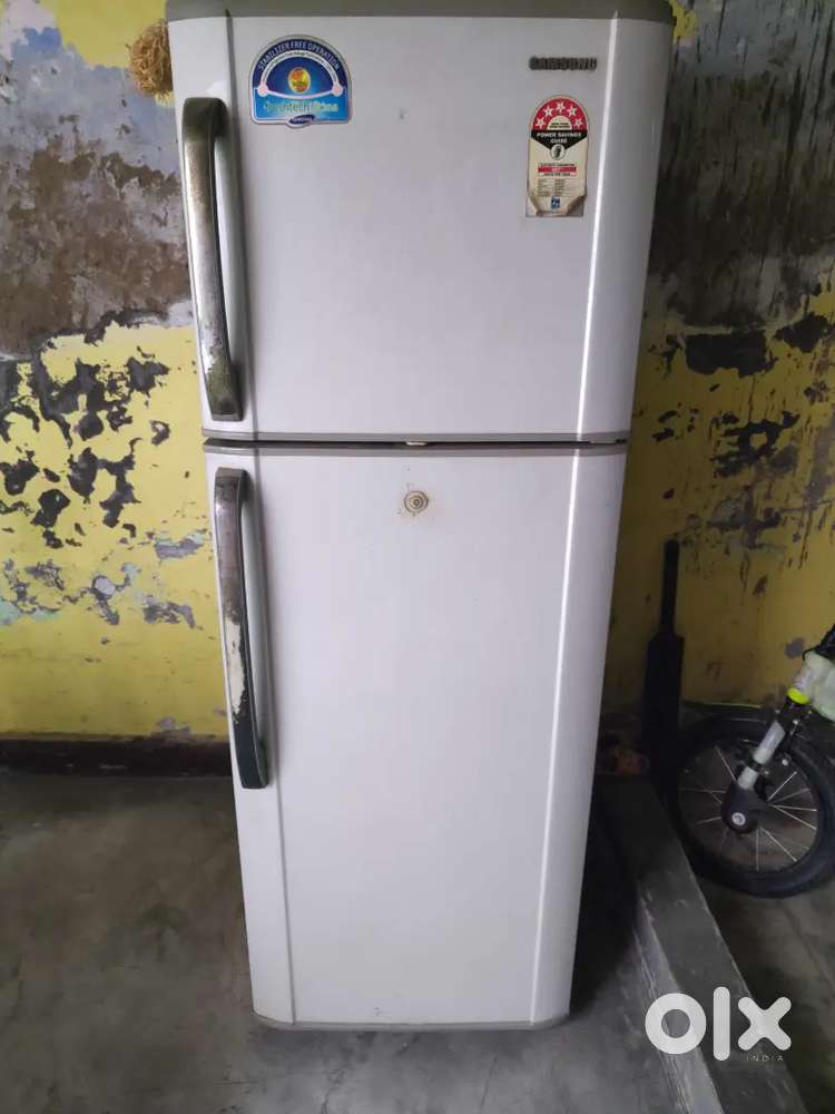 Samsung refrigerator double door 260ltr