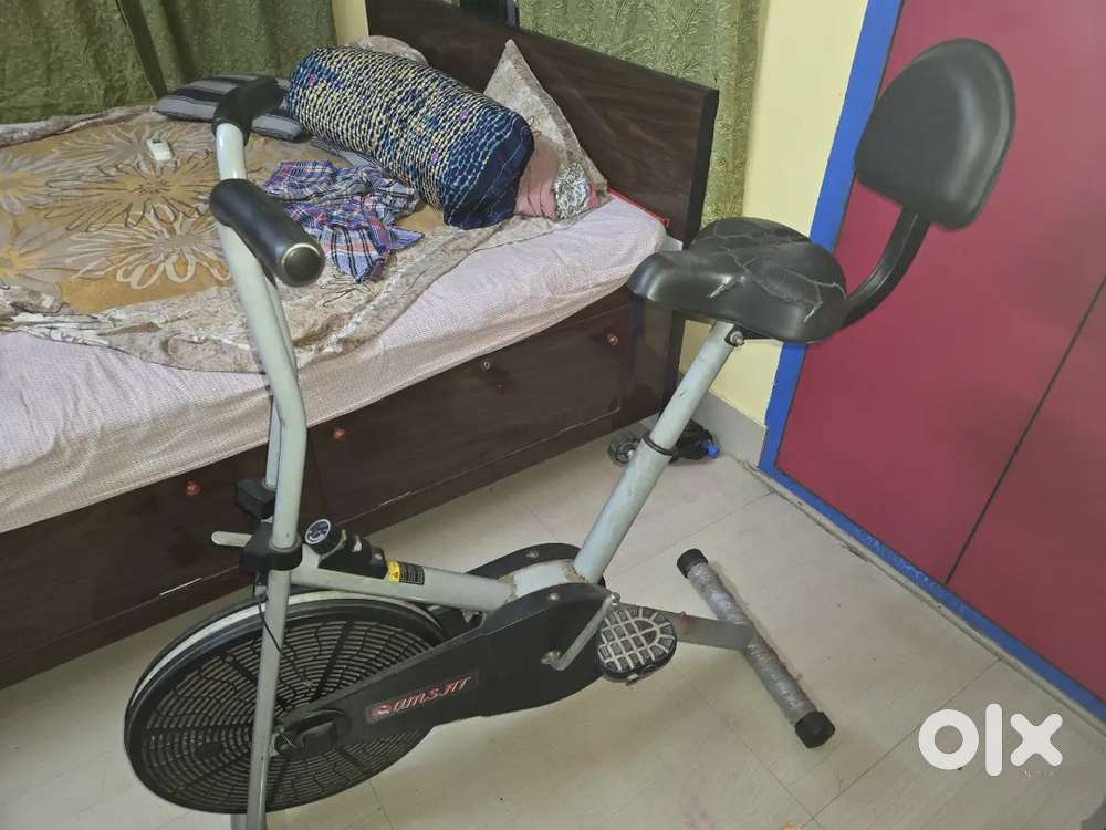 Air bike for body fitness